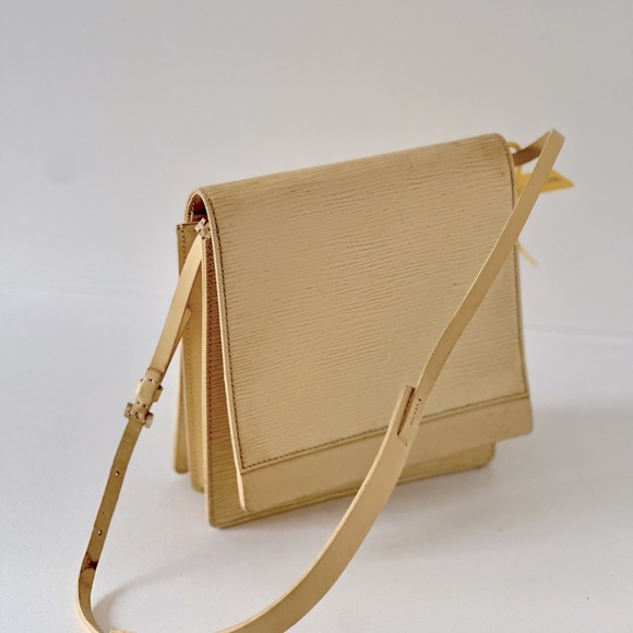 Louis Vuitton Lemon Drop Mini Epi - Picture 2 of 16